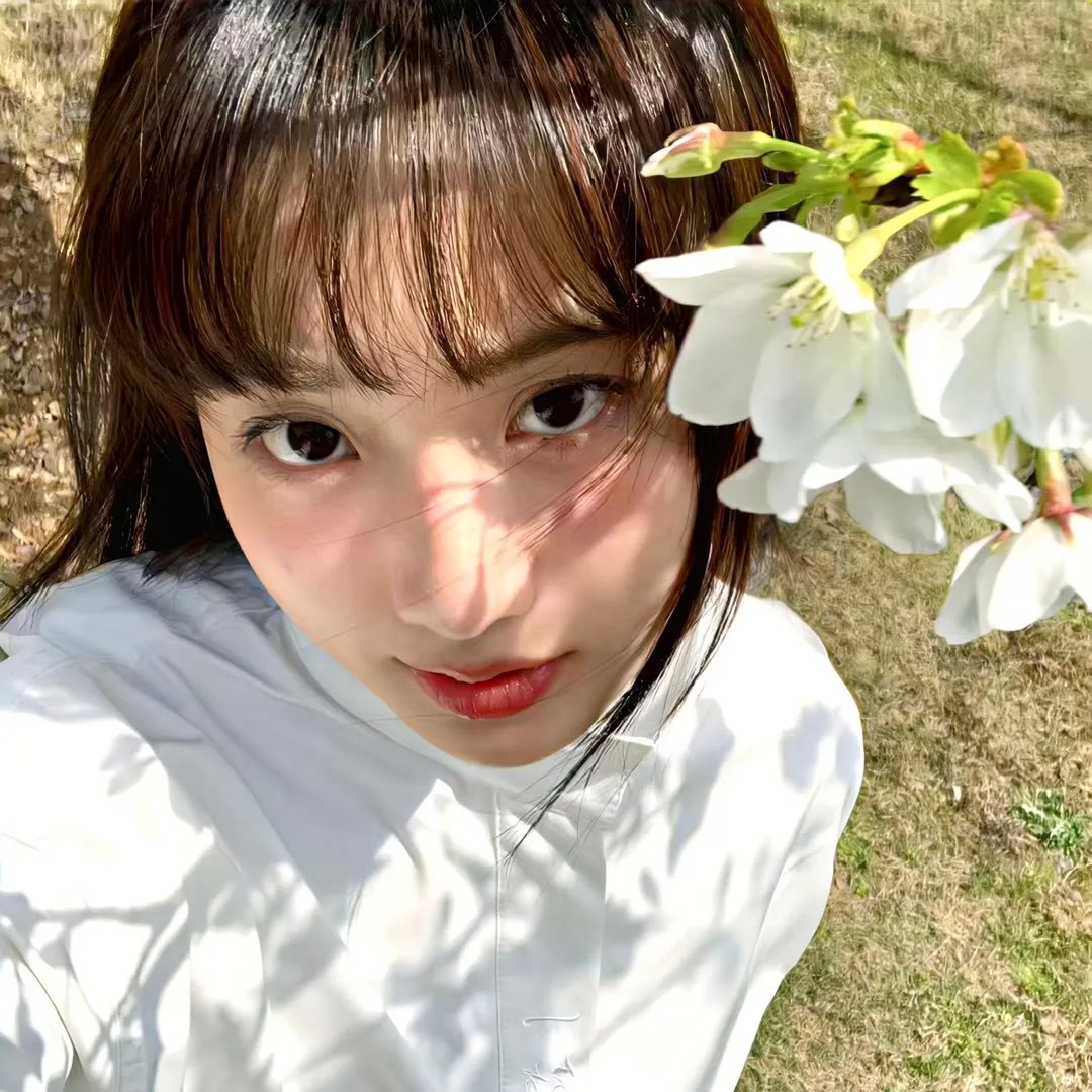 下山后,我被四个绝色师姐包围了